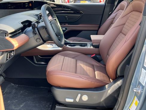 New 2026 Lincoln Nautilus Reserve w/ Jet Appearance Package image 15