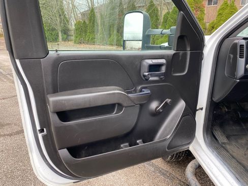 Used 2017 Chevrolet Silverado 3500 W/T image 11