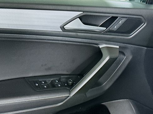 Used 2024 Volkswagen Tiguan S image 15