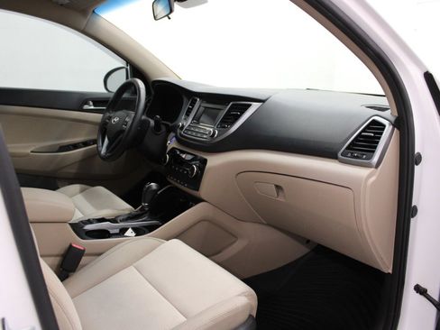 Used 2017 Hyundai Tucson Sport image 10