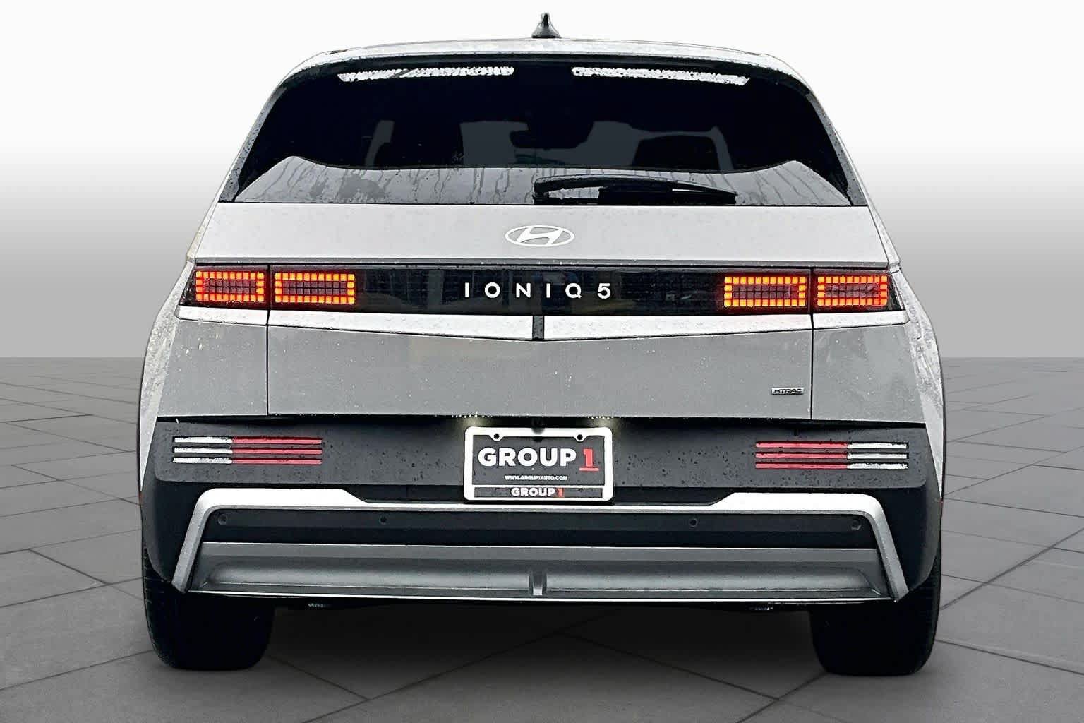 New 2027 Hyundai Ioniq 5 SE AWD/4WD image 4
