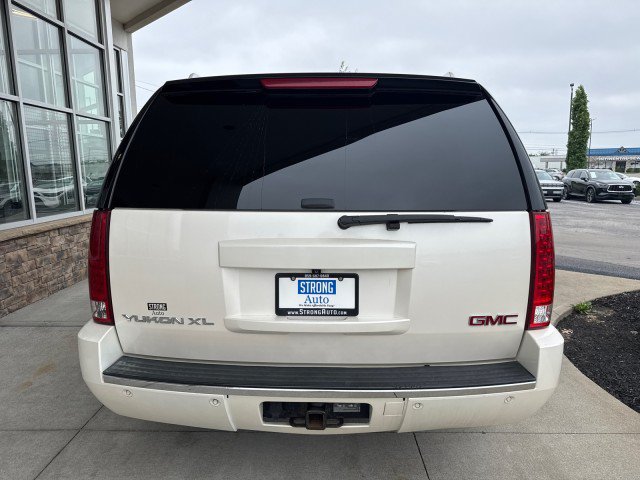 Used 2013 GMC Yukon XL Denali AWD/4WD image 4