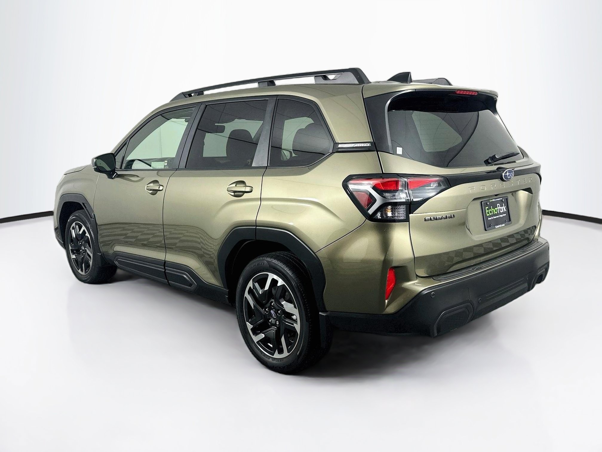 Used 2025 Subaru Forester Limited AWD/4WD image 5