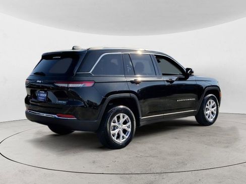 Used 2022 Jeep Grand Cherokee Limited image 3