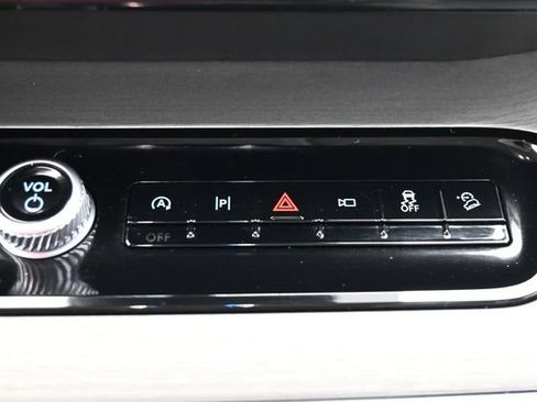 Certified 2025 Ford Expedition Platinum w/ Driver's Package AWD/4WD image 25