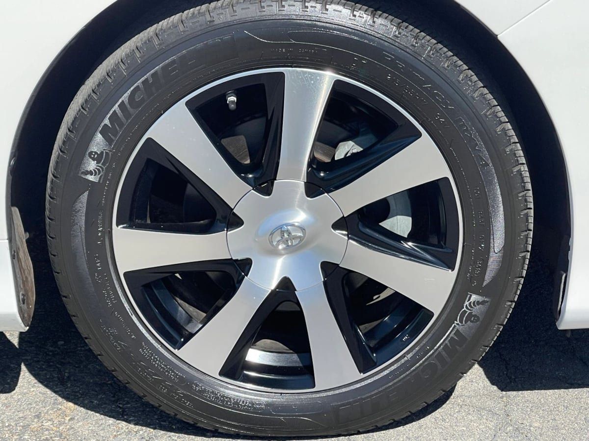 Used 2016 Toyota Mirai FWD image 36