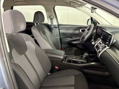 Used 2023 Kia Sorento LX FWD image 19
