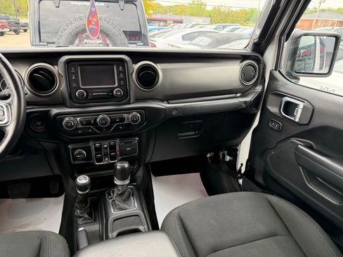 Used 2020 Jeep Gladiator Sport w/ Quick Order Package 24S AWD/4WD image 11