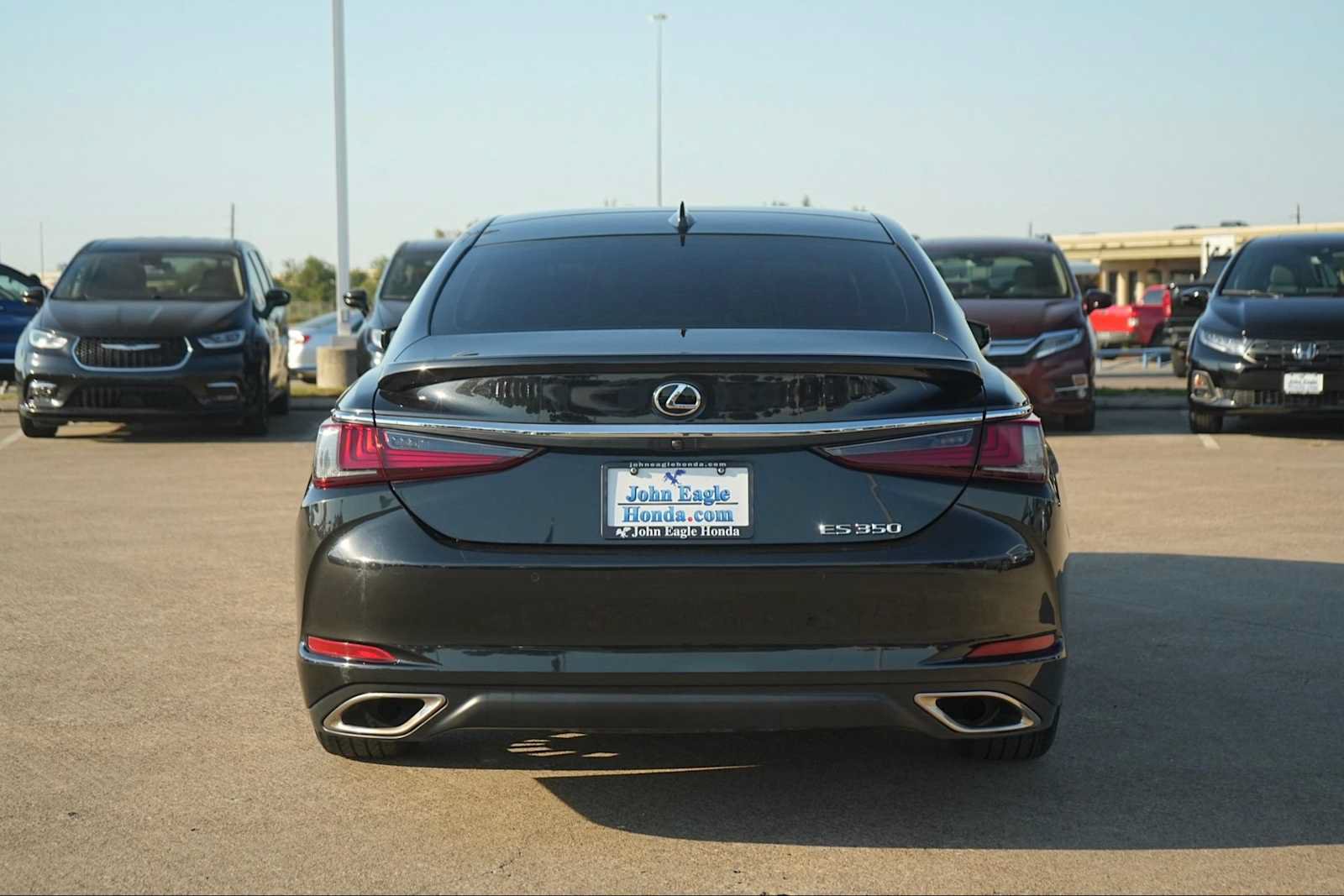 Used 2022 Lexus ES 350 Ultra Luxury w/ Accessory Package 2 FWD image 5