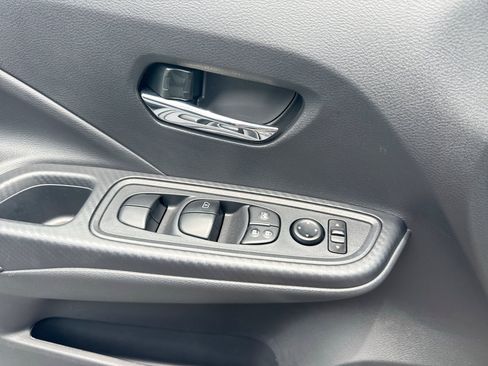 Used 2025 Nissan Versa SV w/ Trunk Package FWD image 22