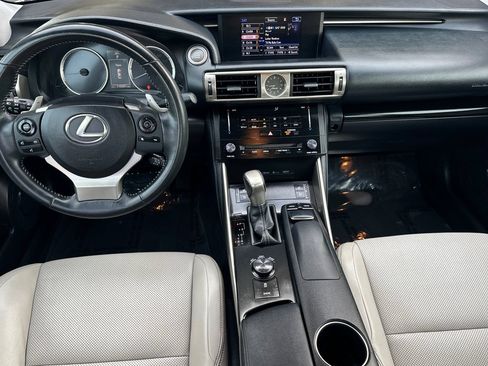 Used 2014 Lexus IS 350 w/ Navigation Package RWD image 12
