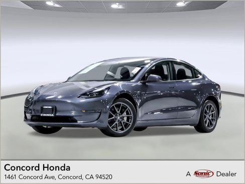 Used 2023 Tesla Model 3 Standard Range RWD image 1