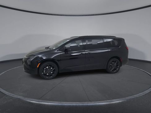 New 2027 Chrysler Pacifica Limited w/ S Appearance Package AWD/4WD image 8