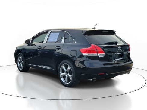 Used 2011 Toyota Venza FWD image 6