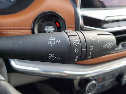 Certified 2022 Jeep Compass Limited image 18