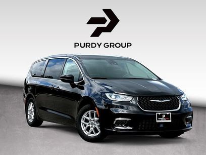 Used 2023 Chrysler Pacifica Touring-L