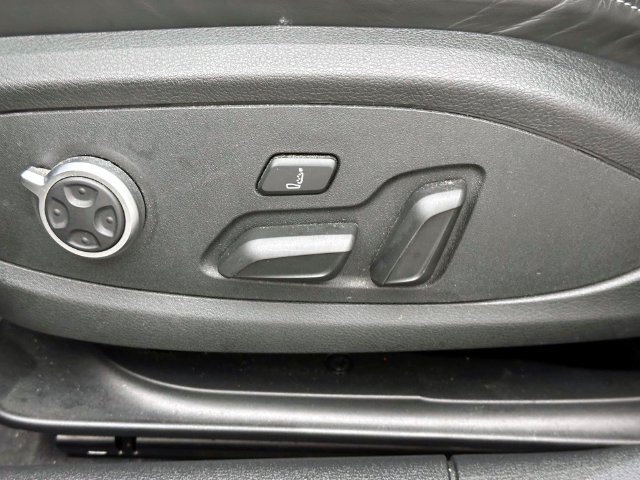 Used 2023 Audi S4 Premium Plus w/ Premium Plus Package AWD/4WD image 21