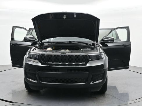 Used 2023 Jeep Grand Cherokee L Laredo AWD/4WD image 39