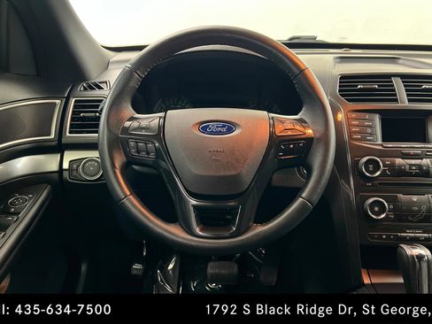 Used 2017 Ford Explorer XLT FWD image 12