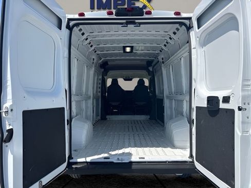 Used 2026 RAM ProMaster 2500 w/ Convenience Group FWD image 23