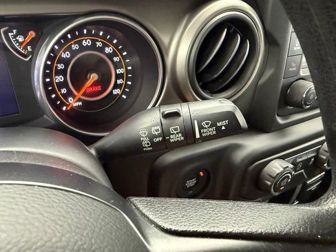Used 2018 Jeep Wrangler Unlimited Sport AWD/4WD image 44