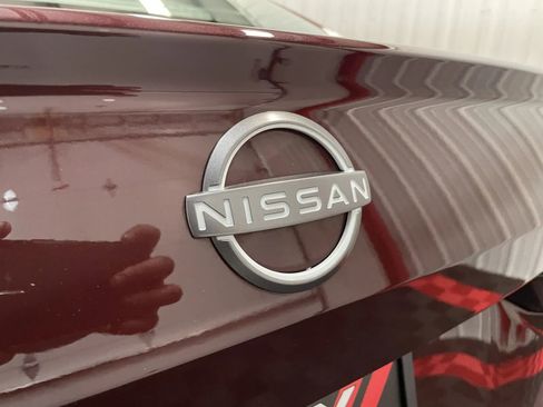 Used 2025 Nissan Altima 2.5 SV FWD image 14