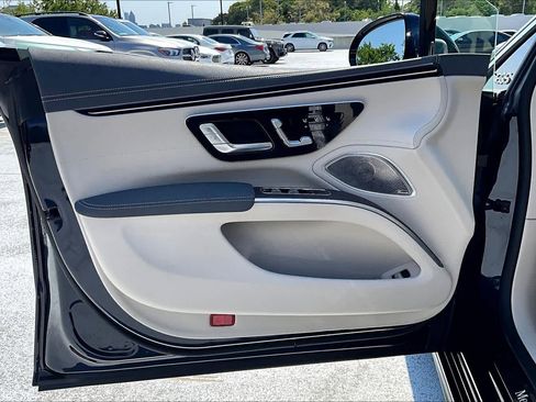 Used 2023 Mercedes-Benz EQS 580 4MATIC Sedan image 21