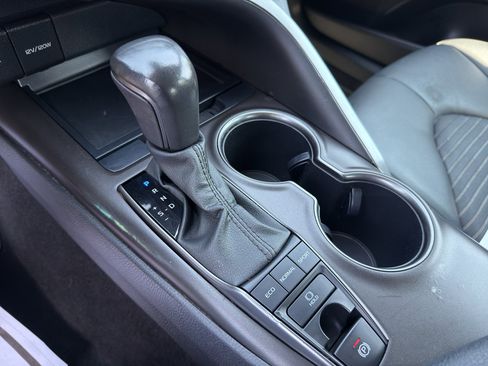 Used 2023 Toyota Camry SE image 14