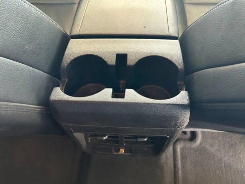 Used 2024 Chevrolet Colorado LT RWD image 30