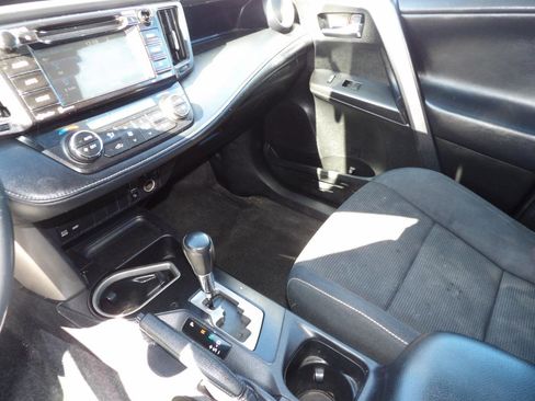 Used 2016 Toyota RAV4 XLE image 6