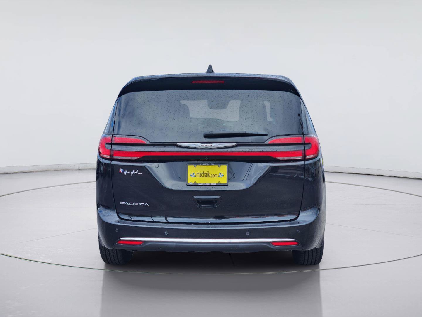 Used 2024 Chrysler Pacifica Touring-L FWD image 6