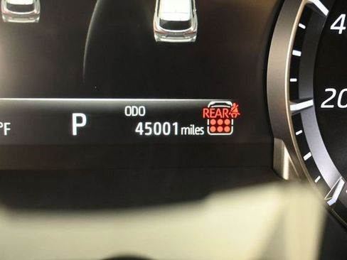 Used 2024 Toyota Highlander XLE AWD/4WD image 20