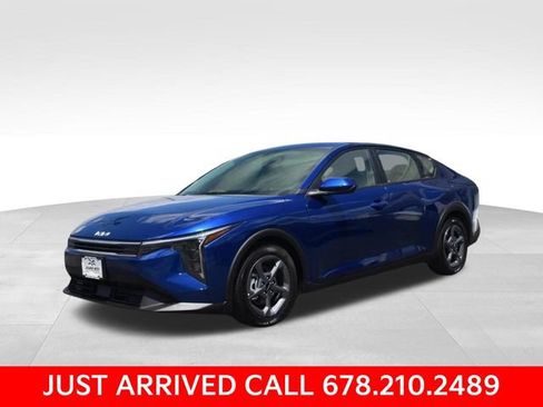 Used 2025 Kia K4 FWD image 1