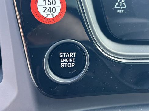 Used 2025 Porsche Cayenne GTS image 32