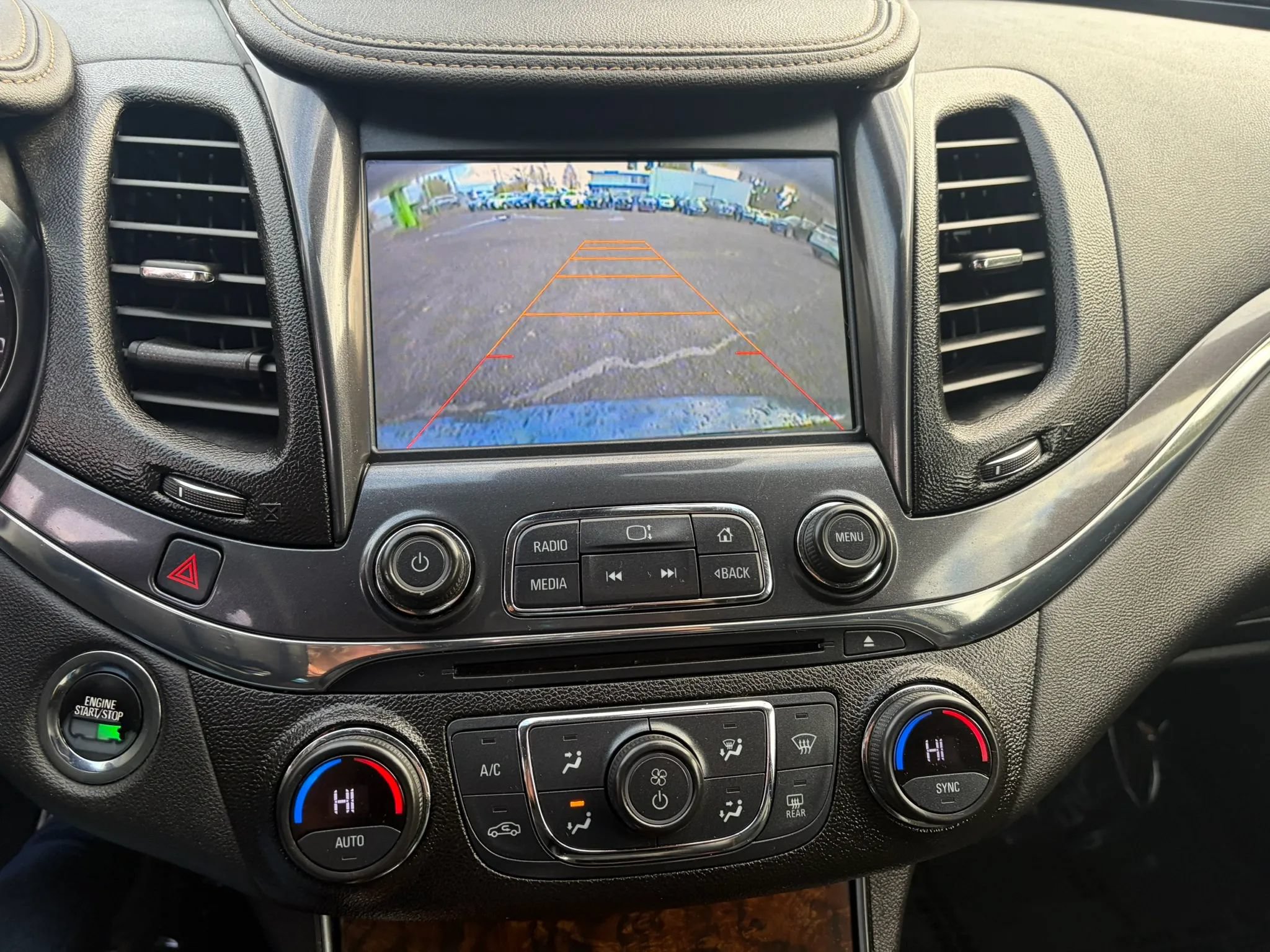 Used 2015 Chevrolet Impala LT FWD image 18
