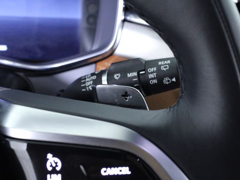 Used 2025 Jaguar F-PACE R-Dynamic S image 24