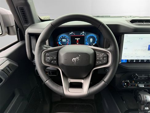 New 2025 Ford Bronco Badlands image 12