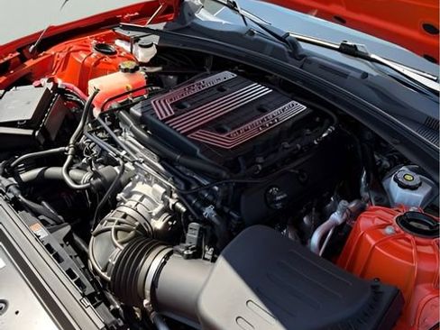 Used 2019 Chevrolet Camaro ZL1 RWD image 11