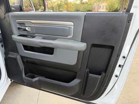 Used 2016 RAM 1500 Tradesman w/ Power & Remote Entry Group image 9