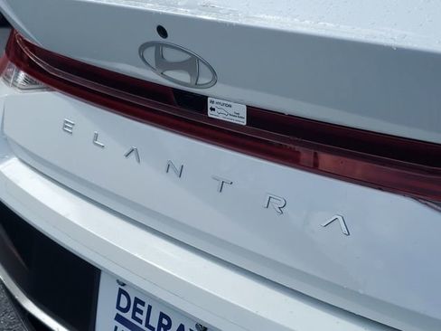 Used 2025 Hyundai Elantra SEL FWD image 7