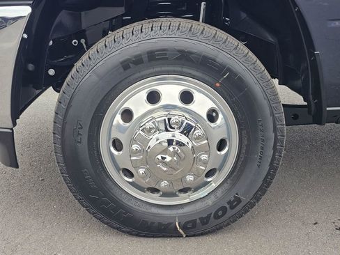 New 2026 RAM 3500 Laramie w/ Towing Technology Group AWD/4WD image 8
