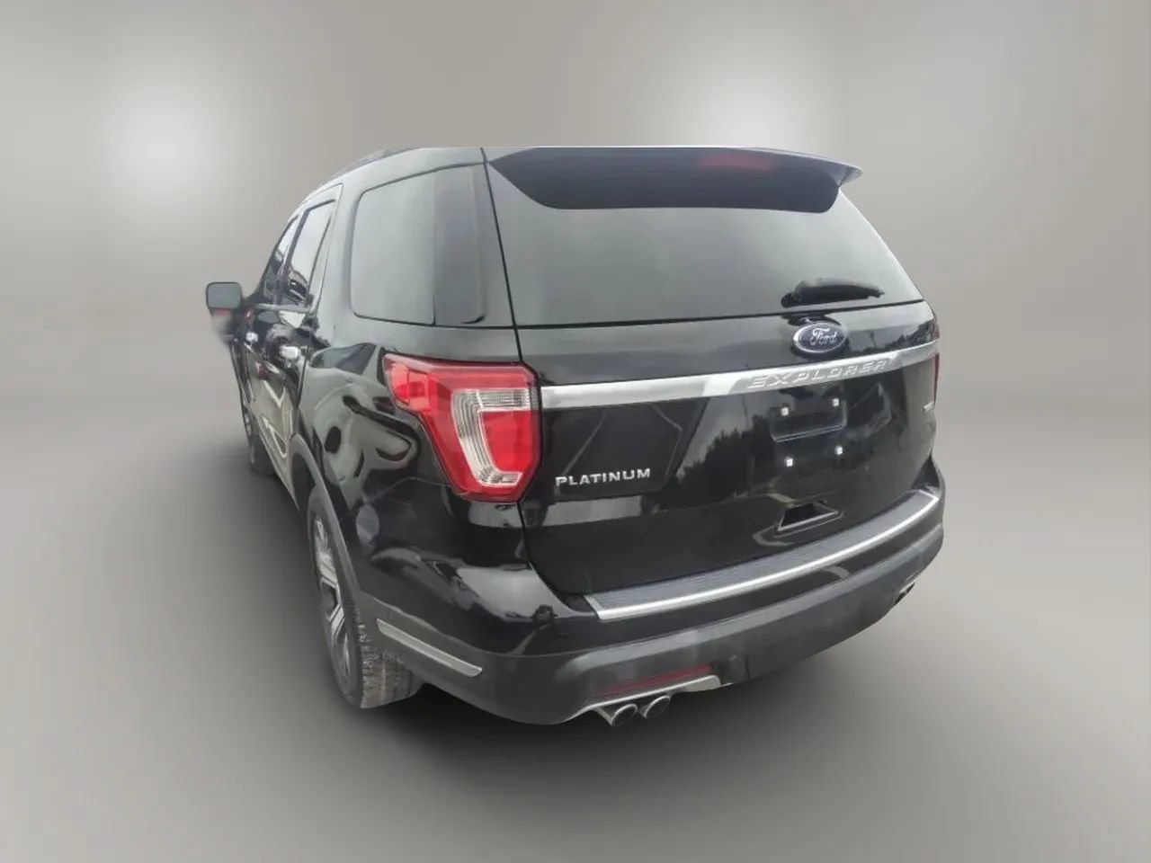 Used 2018 Ford Explorer Platinum AWD/4WD image 2