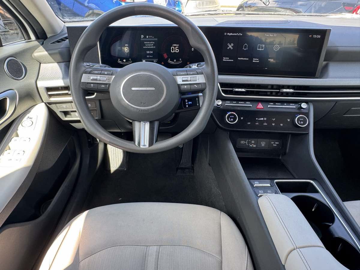 Used 2025 Hyundai Sonata SEL FWD image 21