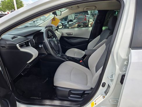 Used 2022 Toyota Corolla LE FWD image 9
