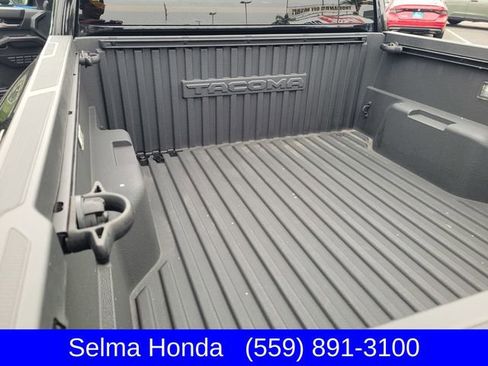 Used 2024 Toyota Tacoma TRD Sport image 28