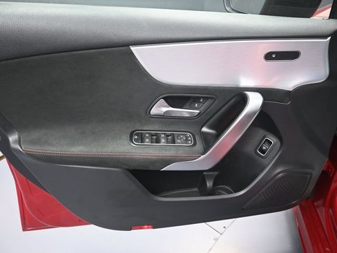 Used 2022 Mercedes-Benz A 220 4MATIC image 9