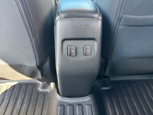 Used 2021 Nissan Kicks SV FWD image 19