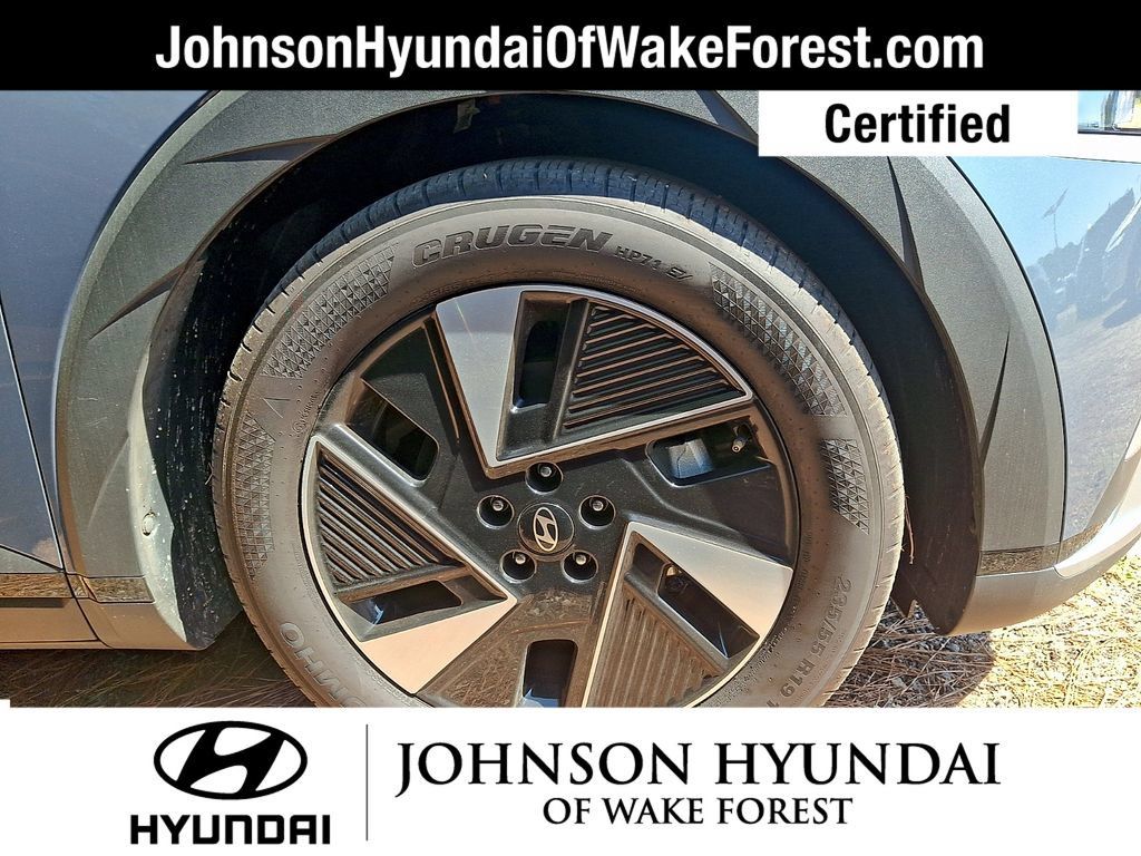 Used 2025 Hyundai Ioniq 5 SE RWD image 4