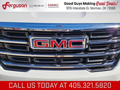 New 2027 GMC Acadia Elevation FWD image 10