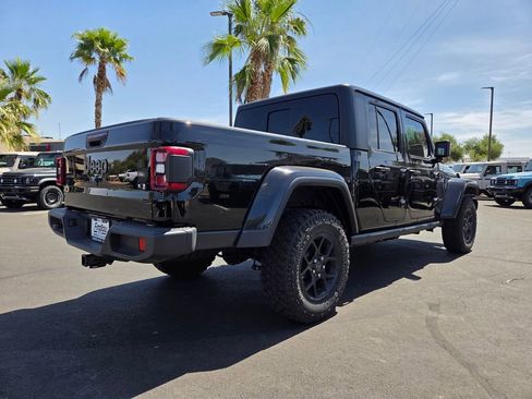 Used 2024 Jeep Gladiator Sport AWD/4WD image 6
